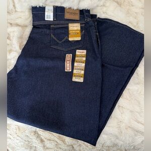 Men’s Wrangler Rugged wear stretch Regular fit jeans